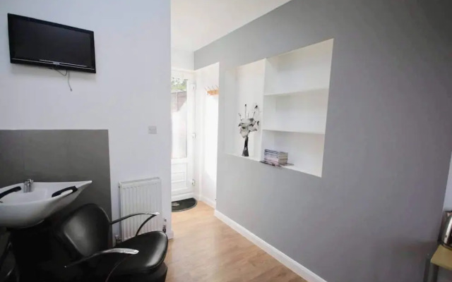Pamper House Holiday Home And Annex