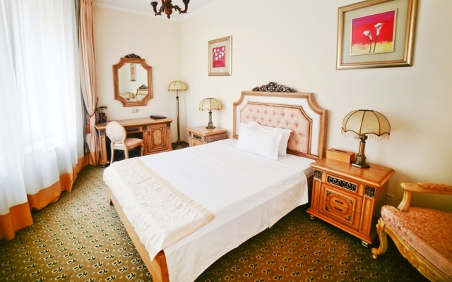Visak Hotel
