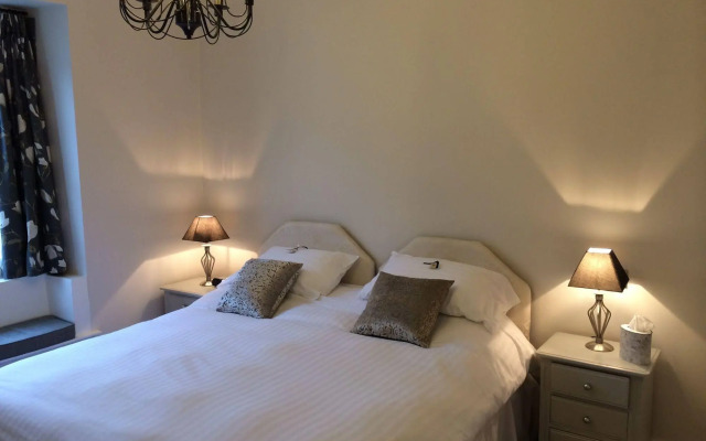 Dragon Inn Crickhowell