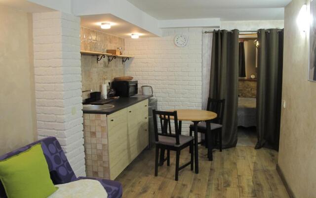 Old Town R1 Apartment with a separate entrance