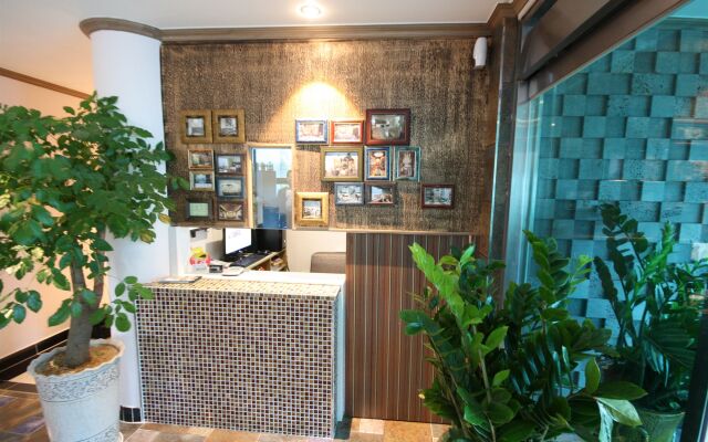La Feliz Hotel CSM