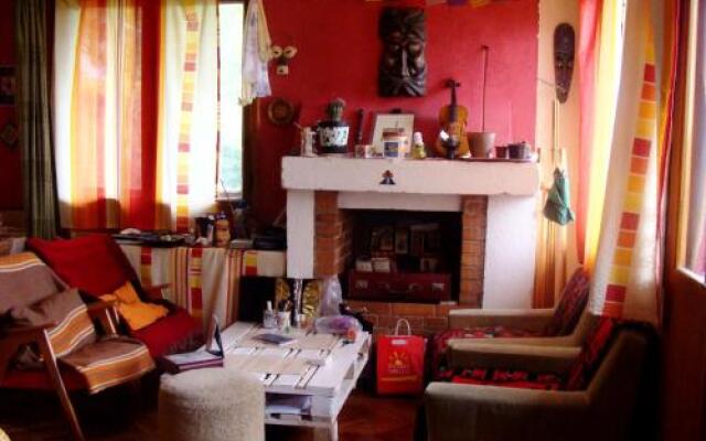 Ikar Hut Hostel