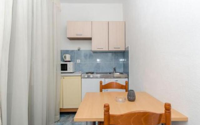 Apartment And Rooms Ivan
