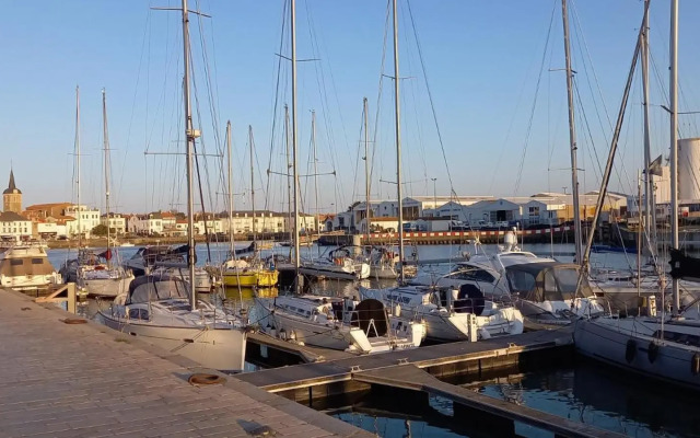 Hôtel SABLES D'O et son restaurant "LE 16 BIS"