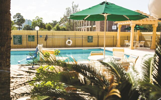 Travelodge by Wyndham Mobile