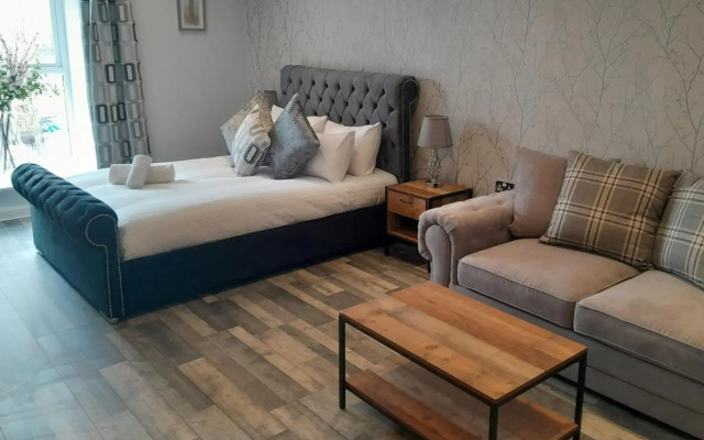 The Hillcrest Hotel