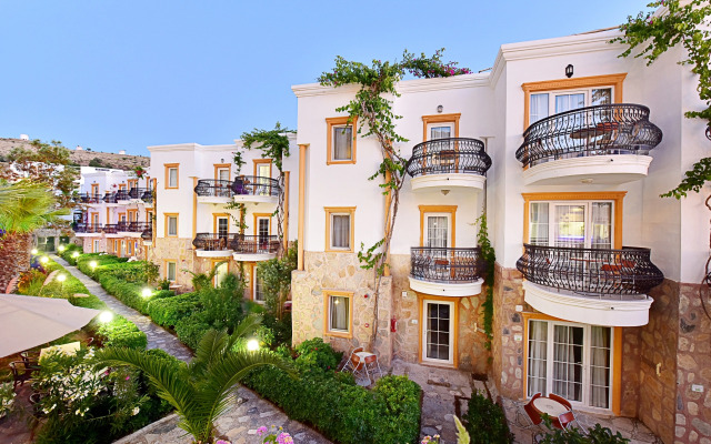 Tropicana Beach Hotel