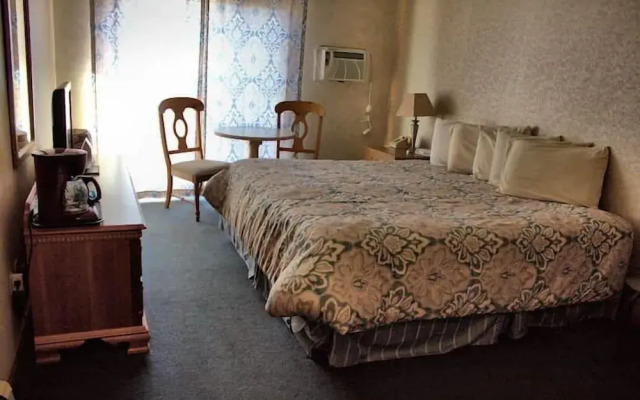 Pier Plaza Lodging