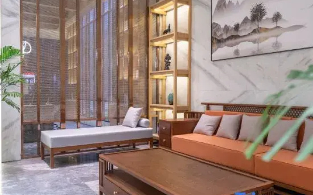 Luohe Junheng Hotel (Huanghe Road)