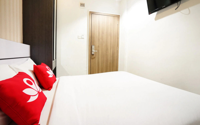 ZEN Rooms Near Mitra Raya – Guest Rooms – Batam