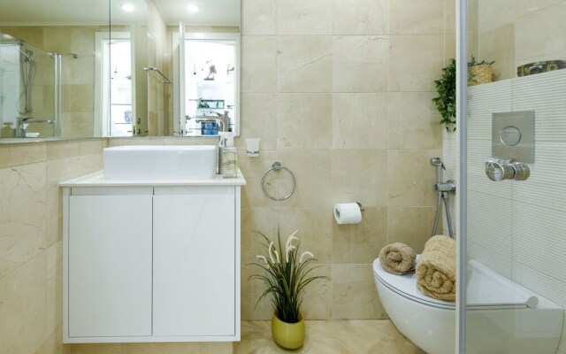 Deluxe 2 Bedroom Apartment in Herzylia