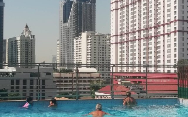 Top High Airport Link Hotel