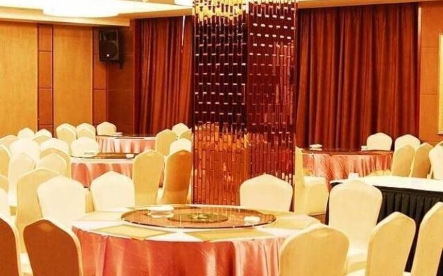 Bayside Plaza Hotel