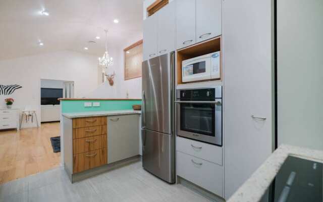 Windsor Park Spacious & Modern 3 bedrooms House
