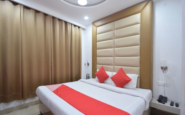 OYO 12066 Hotel Gellasenheit