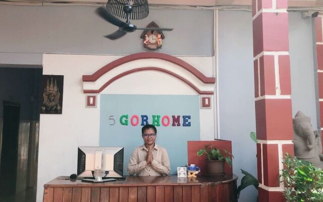 Golden Ganesha Villa - Hostel