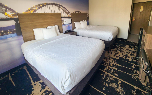 Clarion Pointe Bettendorf - Quad Cities