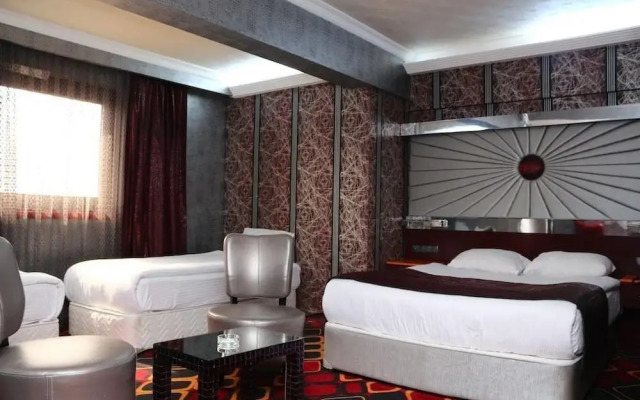 Murat Otel