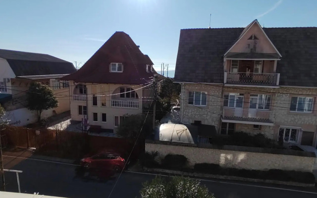 Жемчуг (Адлер)