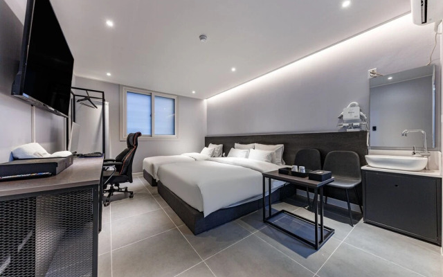 Rest Hotel