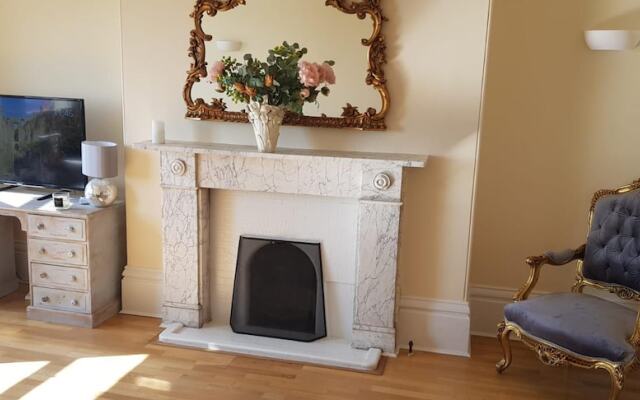 Charming Victorian Apartment, sea Views, Brighton