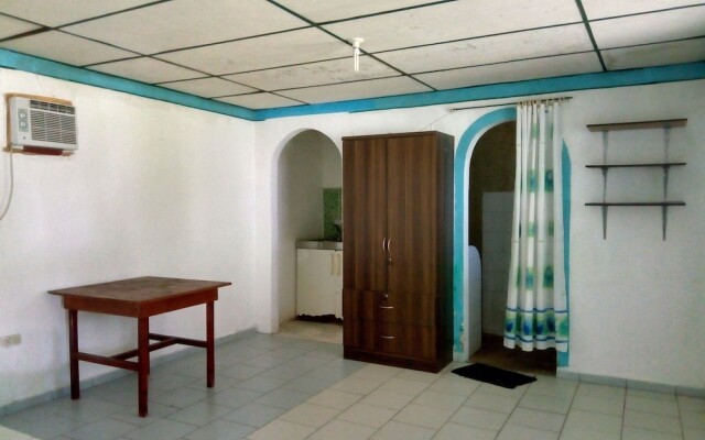 Apartment 5 With Aircon,1 Bathroom And 1 Bedroom