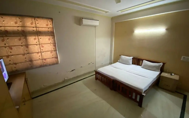 GoBravo-3BHK Near Airport & Cyber Hub
