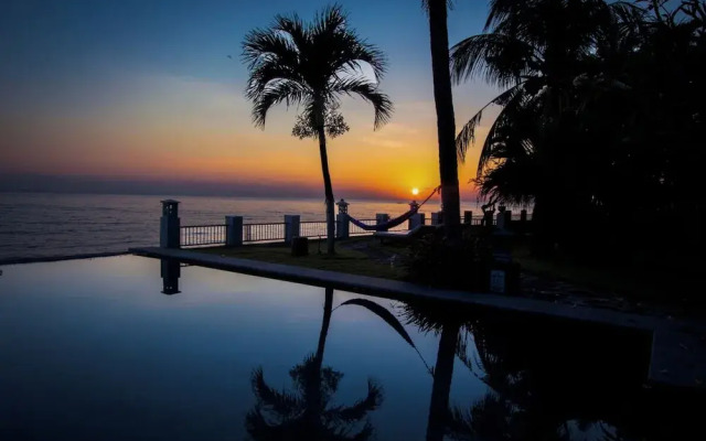 3 BR luxury beachfront with private pool