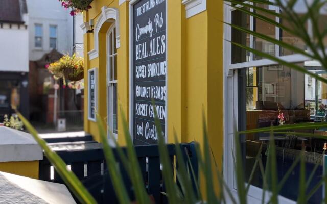 The Stirling Arms Pub & Rooms