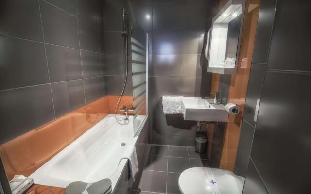 Kyriad Orange Centre