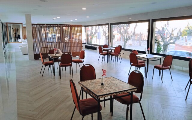 Hotel 153