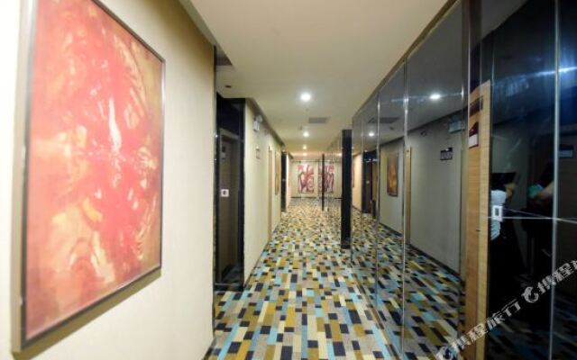 格盟酒店(兴义丰源市场店)