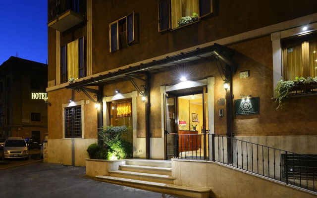 Hotel Tuscolana