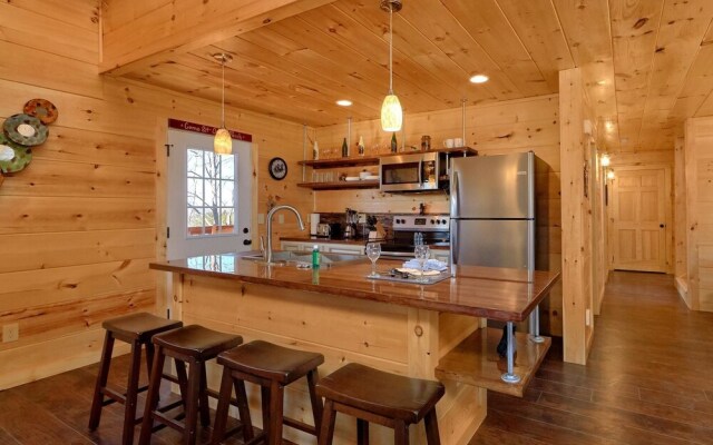 Alpine Pool Lodge Holiday home 2