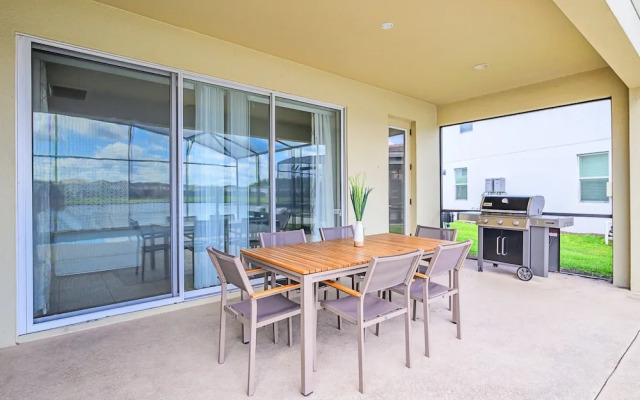 Waterfront Pet-friendly Home w Pool-spa-games-bbq