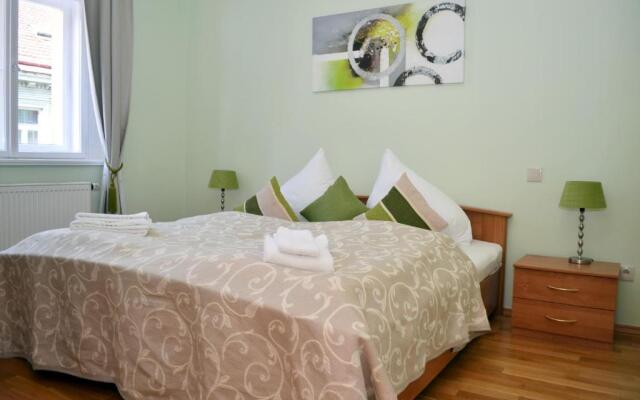 Riverside Ruterra Apartment