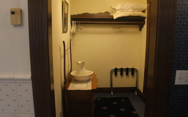 Apple Crest Inn