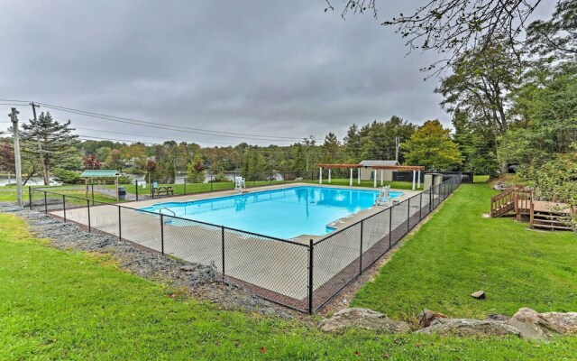 Game Room, Trampoline: Tobyhanna Vacation Rental!