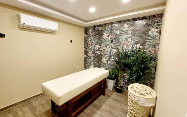 Imperial Resort Hurghada - Bedroom With Pool View