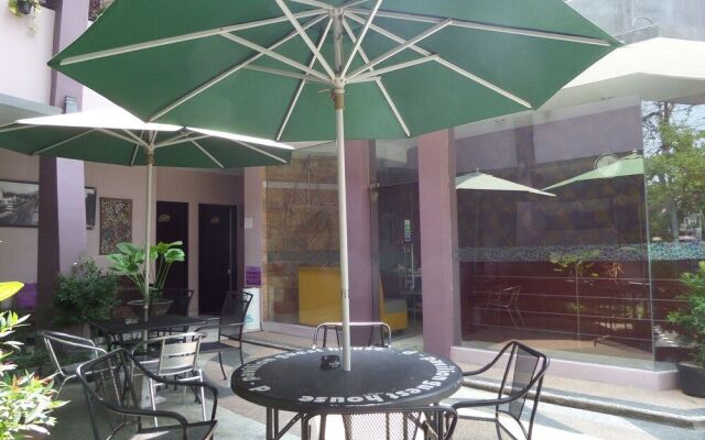 D Pavilion Guesthouse