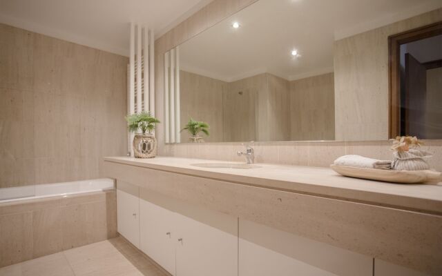Liiiving in Matosinhos- Seaside Delight Apartment