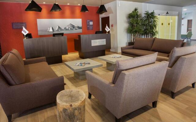 City Express Suites Cabo San Lucas