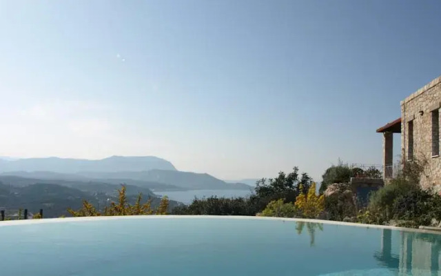 Daedalos & Ikaros Villas