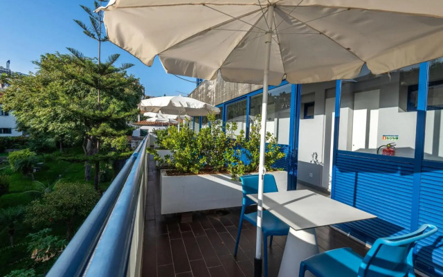 Terrace Mar