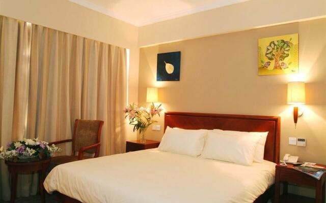 Yiting 6+e Hotel (Pudong Avenue)