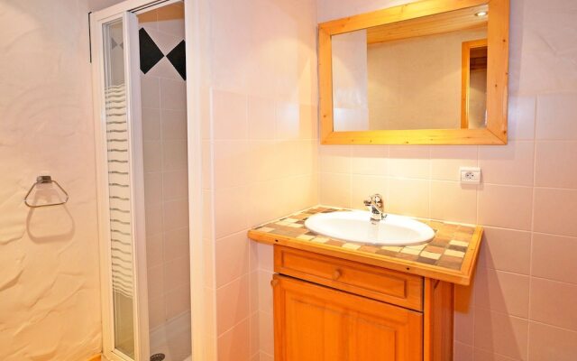 Luxurious Chalet in Champagny-en-vanoise Near Ski Area