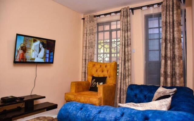 Cosy 2-BR Apartment With Parking and Fast Internet