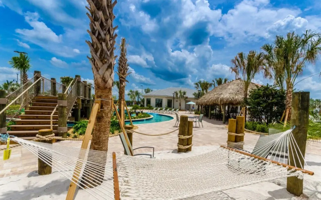 Modern Townhome W/private Pool & Free Water Park!