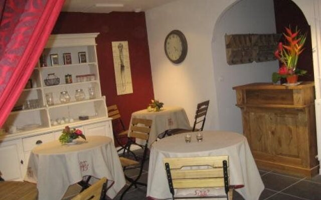 Hotel Saint Yves
