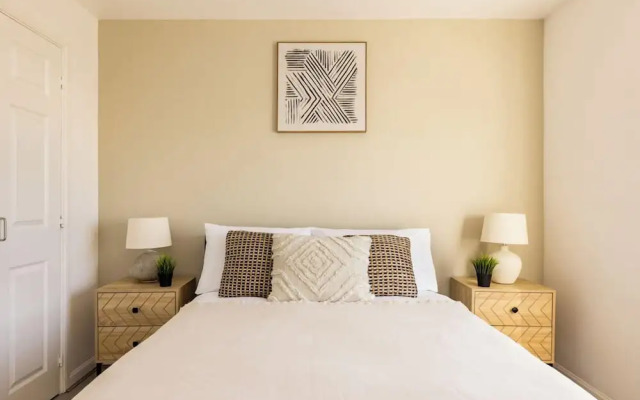 2 Bedrooms Apartment in Wembley